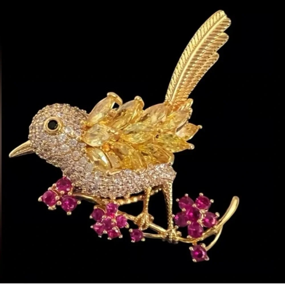 Gold Bird Statement Ring – Crystal & Ruby Red Accents 🐦✨ - Picture 3 of 13